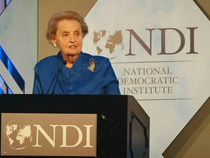 18320459_822065077952648_6697651593152989047_o (2)