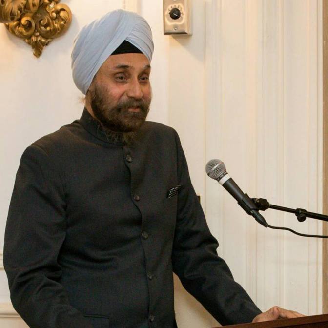 23316472_920414674784354_432288249107155557_n