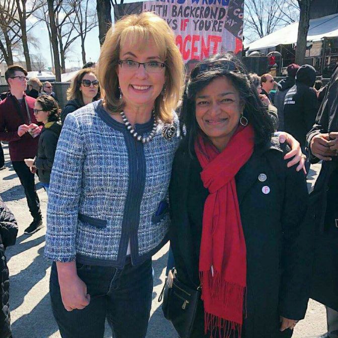 28946946_996758940483260_4229590931215993861_o